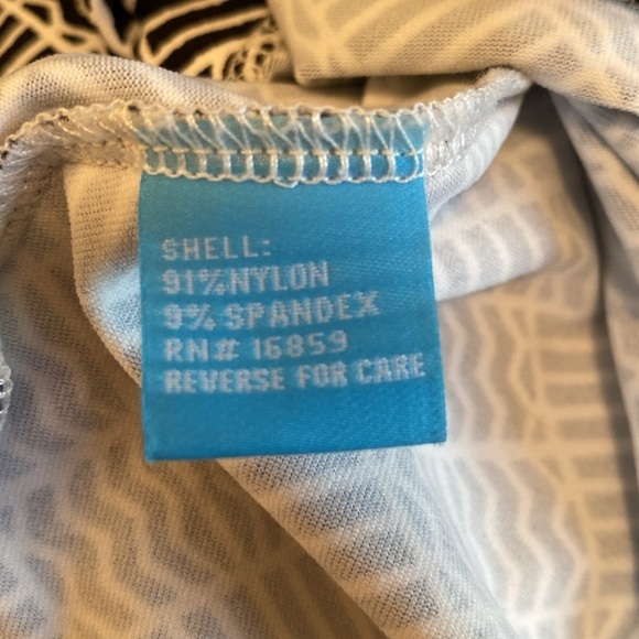 J McLaughlin Catalina Tee Crew Neck 3/4 Black White Geo Print S - Picture 5 of 7